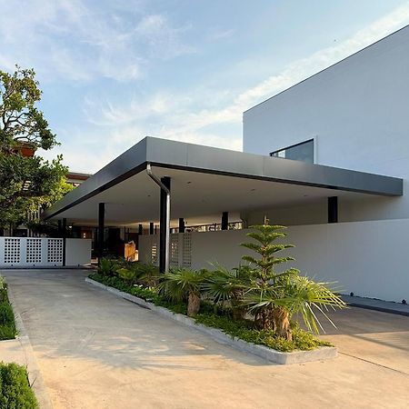 The Rest Hotel - ประจวบ Prachuap Khiri Khan Esterno foto