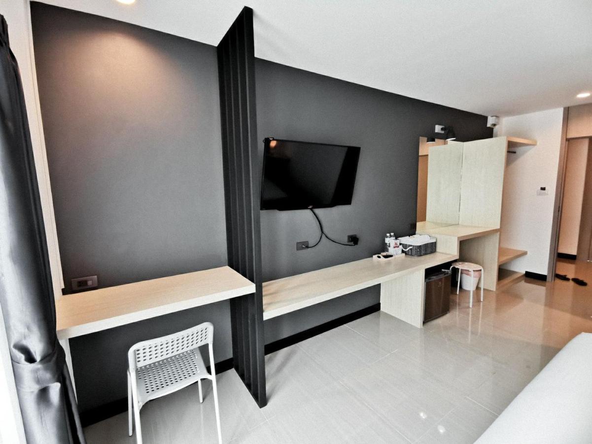 The Rest Hotel - ประจวบ Prachuap Khiri Khan Esterno foto