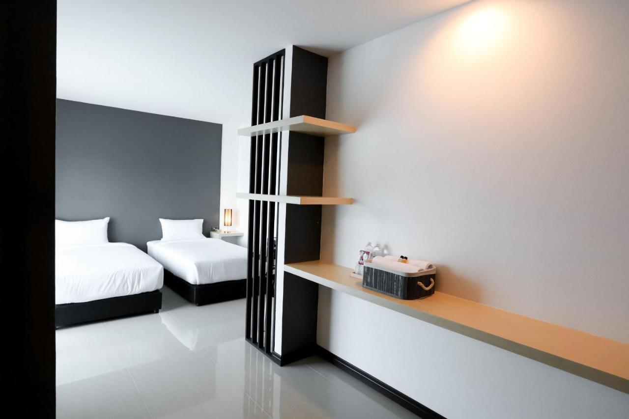 The Rest Hotel - ประจวบ Prachuap Khiri Khan Esterno foto